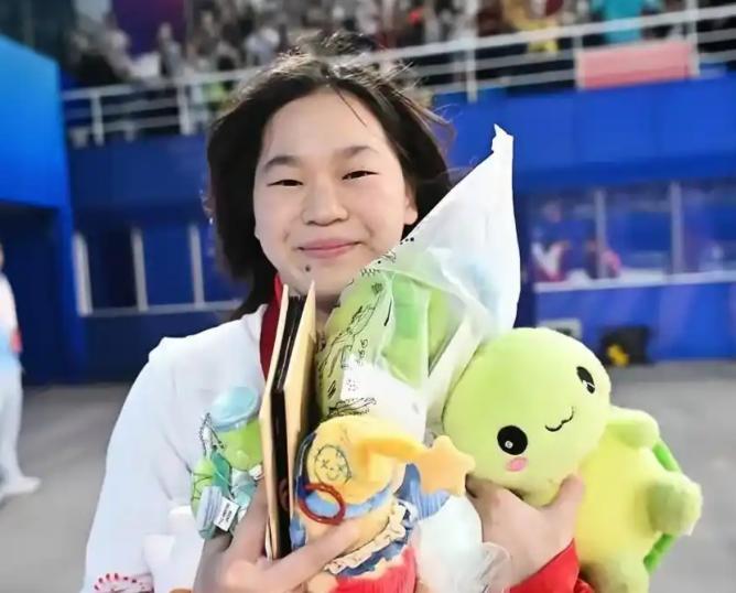 谁也没有想到，这个让美国都想挖走的中国小姑娘竟是世界上最干净的冠军全红蝉。这个中