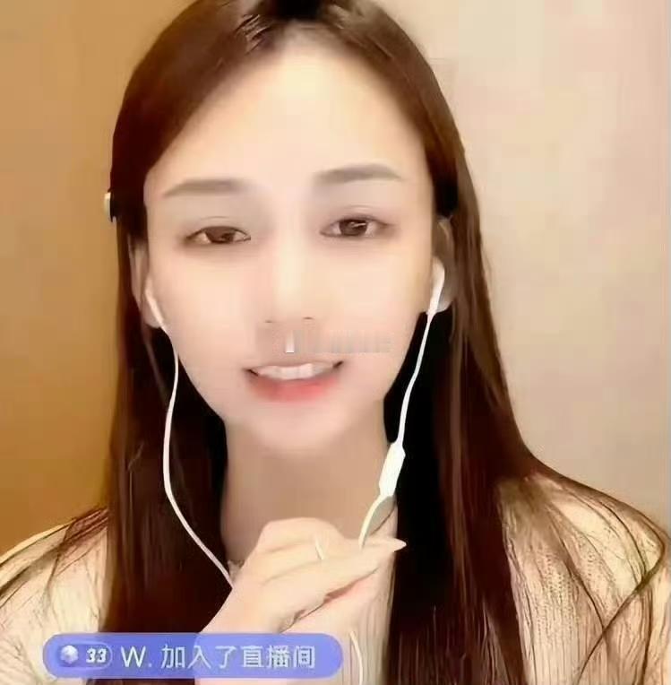 拿了大哥 2500 万的魏莹可能要被以诈骗罪论处。因为涉及金额巨大，只怕刑期要十
