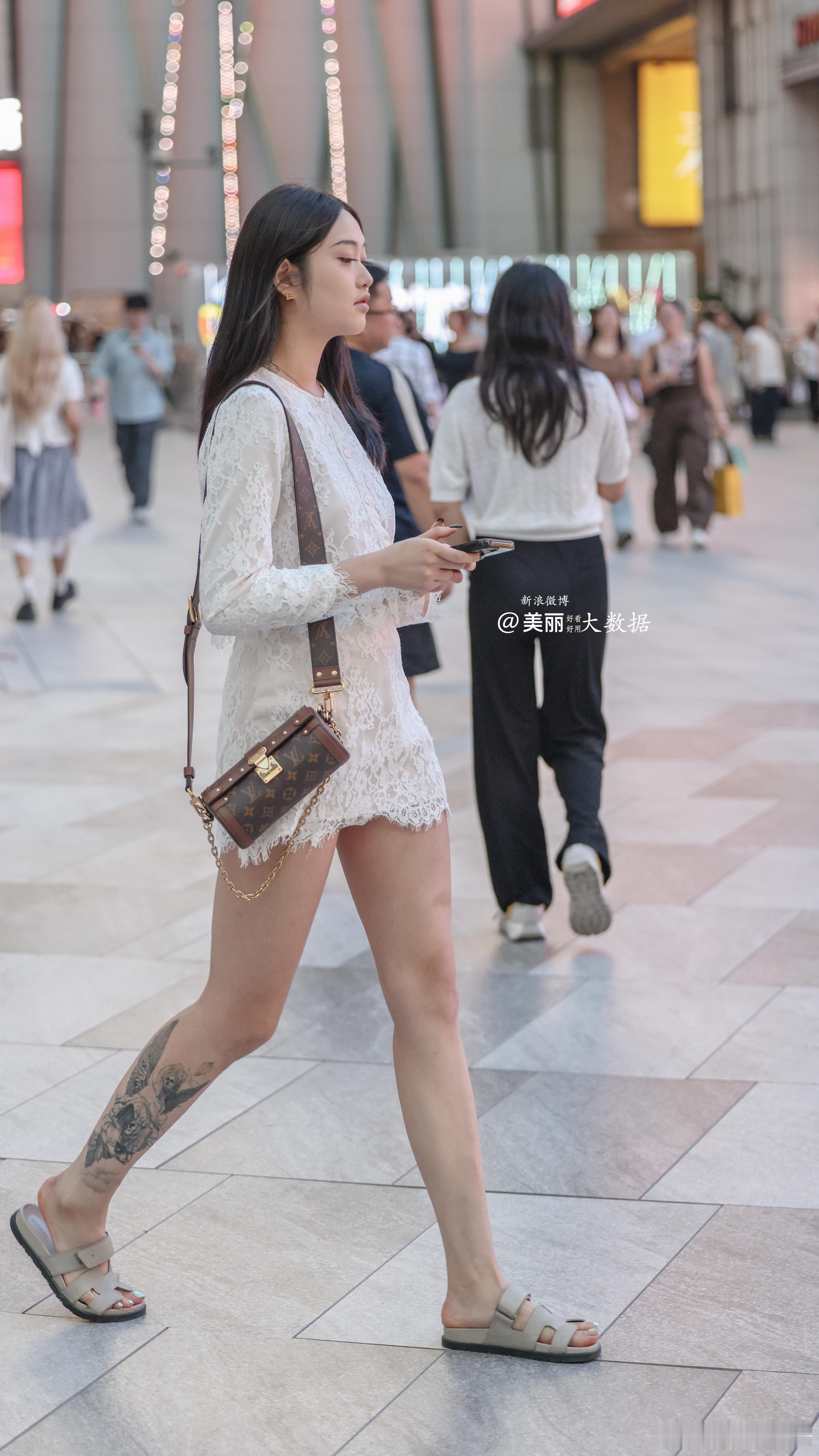 坚持做真实的自己 美丽无边界 ​​​