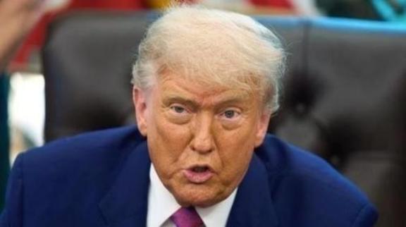 特朗普曾扬言“轰炸 北京 ”？很多人以为这是 美军 即将动手的战争信号，错了！真