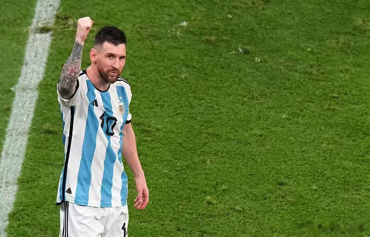C罗点赞FIFA想把世界杯送给阿根廷C罗在社交平台点赞西班牙媒体视频，该内容声称