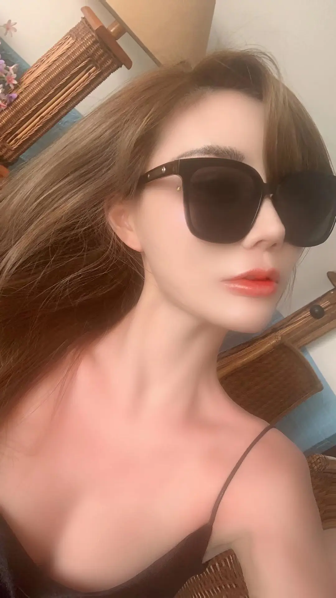 成年的疲惫都藏在“仅自己可见里”