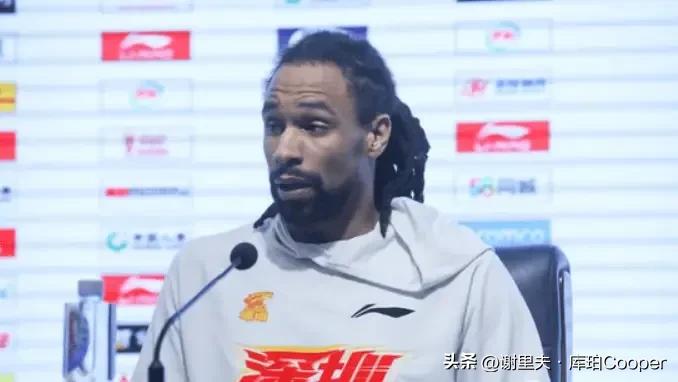 狂输辽宁37分！萨林杰赛后：深圳并没有打出应有的水准，辽宁男篮展示出为啥连续几年