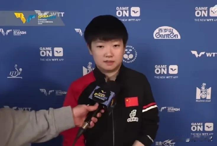 哈哈，马琳被莎莎一席话推到了风口浪尖，如坐针毡！

莎莎说:我们的马导很有激情，