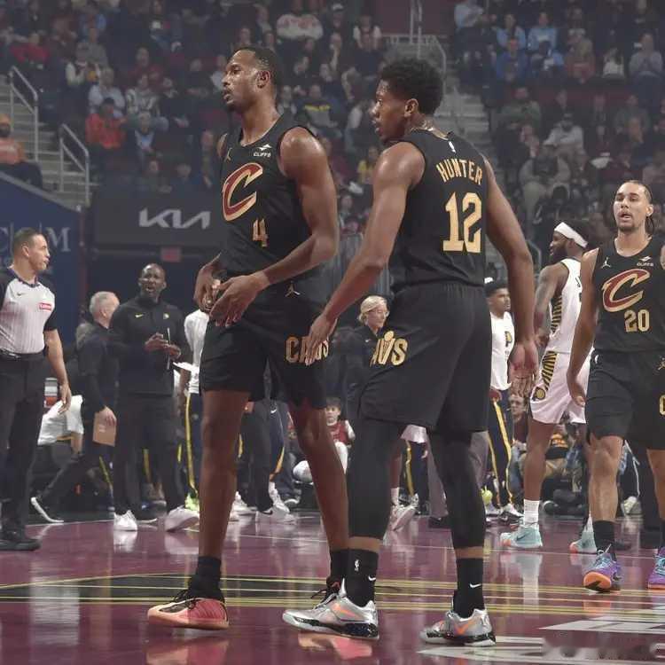 北京时间11月22日，NBA杯骑士主场对阵步行者，骑士借助整体实力优势压制，逐步