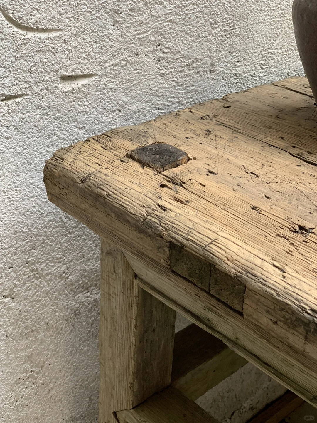 大方桌，朴实厚重；民宿、茶室极简侘寂家具。