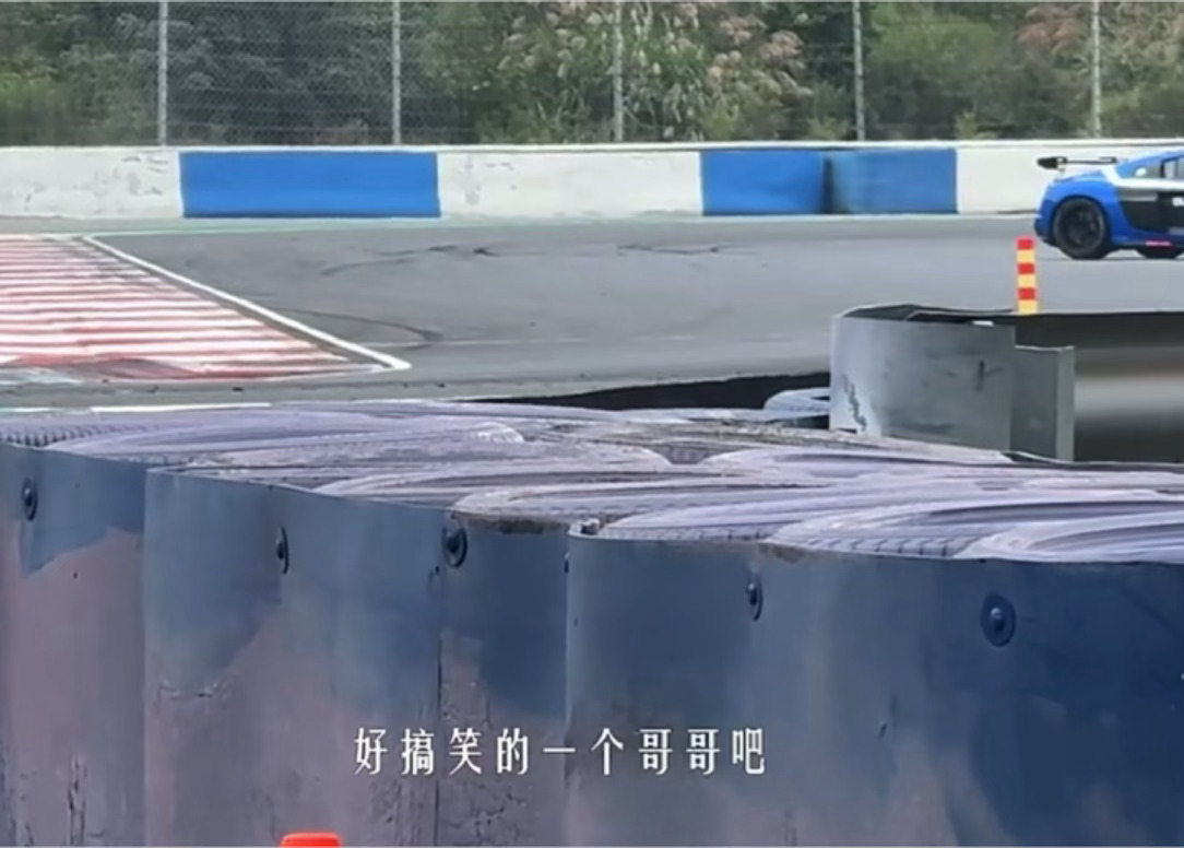 什么哥哥。 
