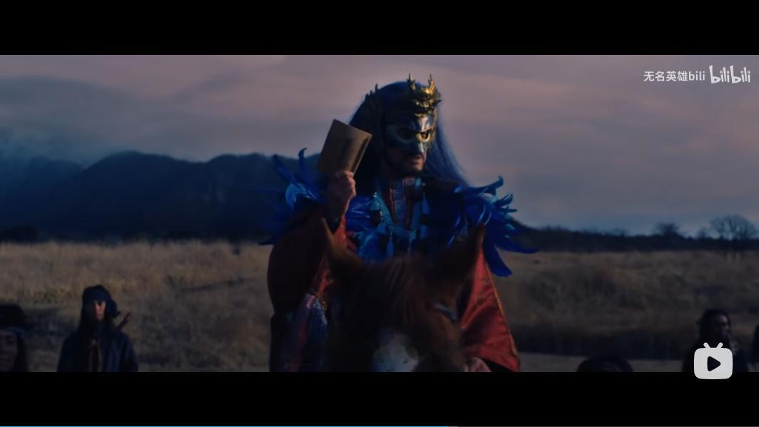 小册子作者、地下工作者、隐秘组织首脑……12世纪初伟大的革命活动家不禁想到Hil