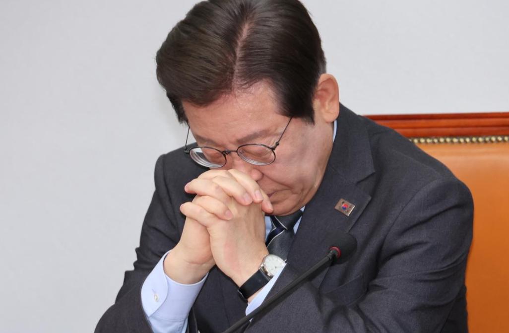 韩国股市大起大落，政府却强行甩锅中国？前段时间，韩国股市迎来一轮暴涨行情，半导体