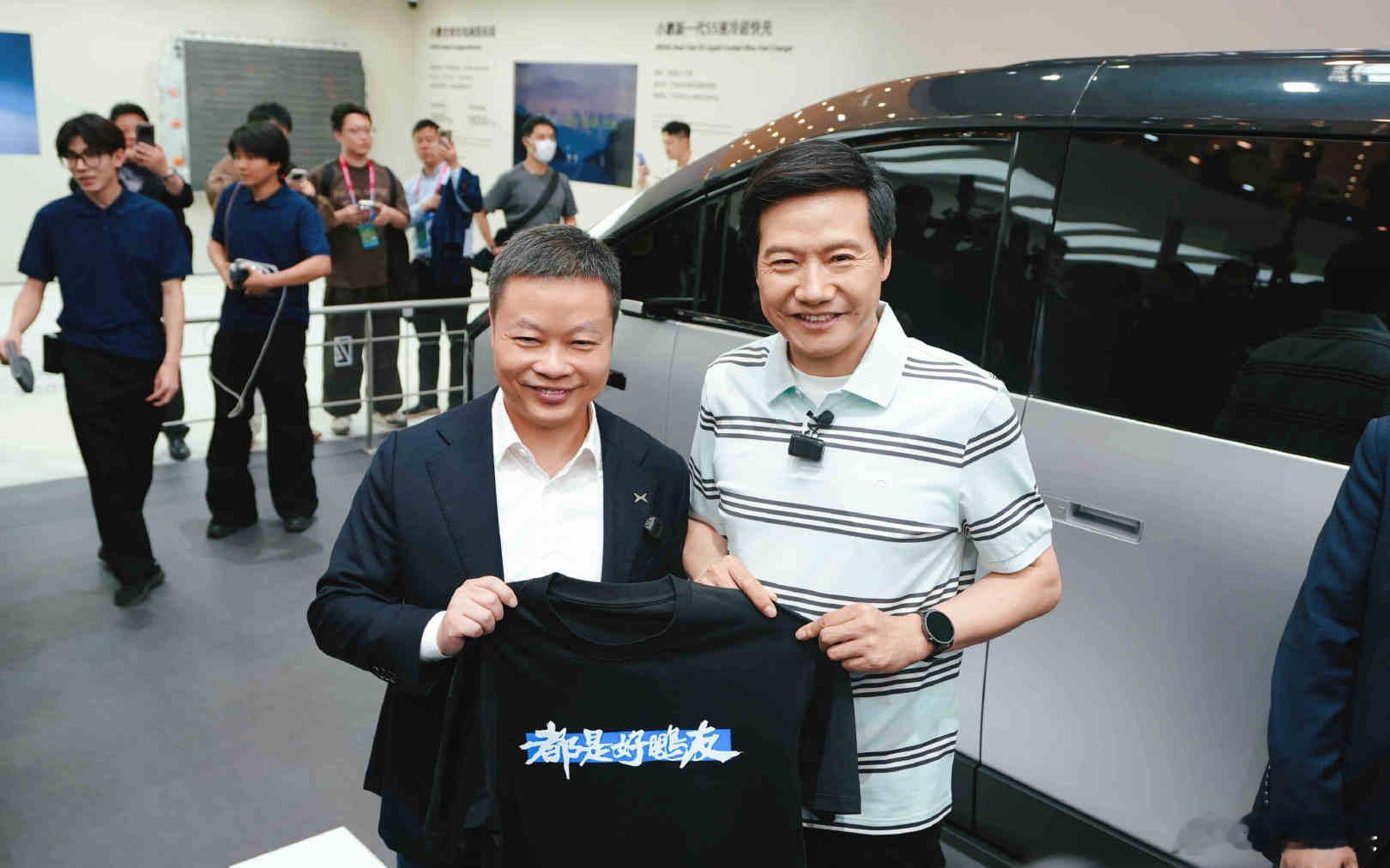 小米预祝理想L9Livis上市成功 以前小米不造车，祝贺是站台；开始卖车后，主攻