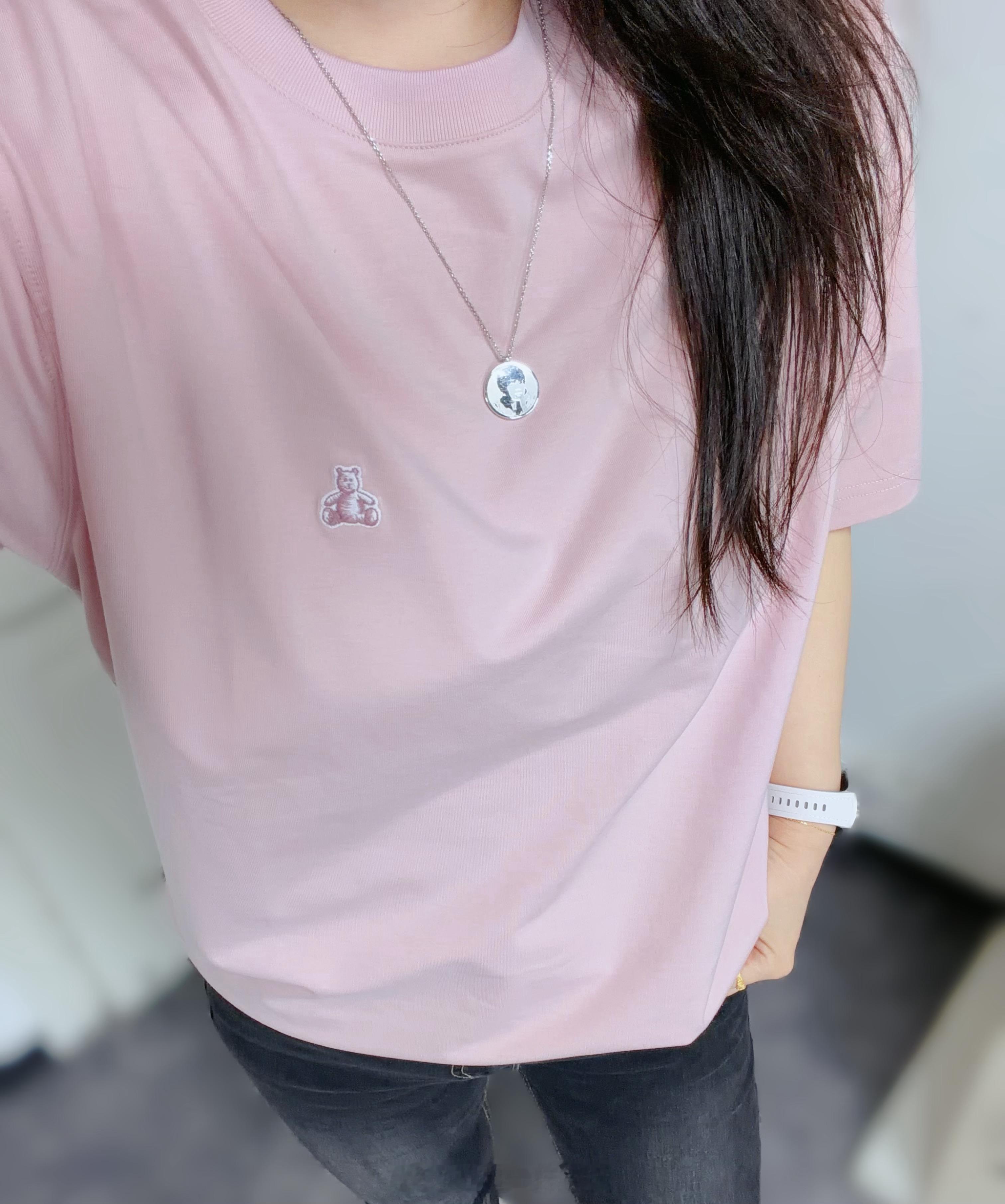 成毅六福珠宝全球代言人 今天的穿搭很满毅 