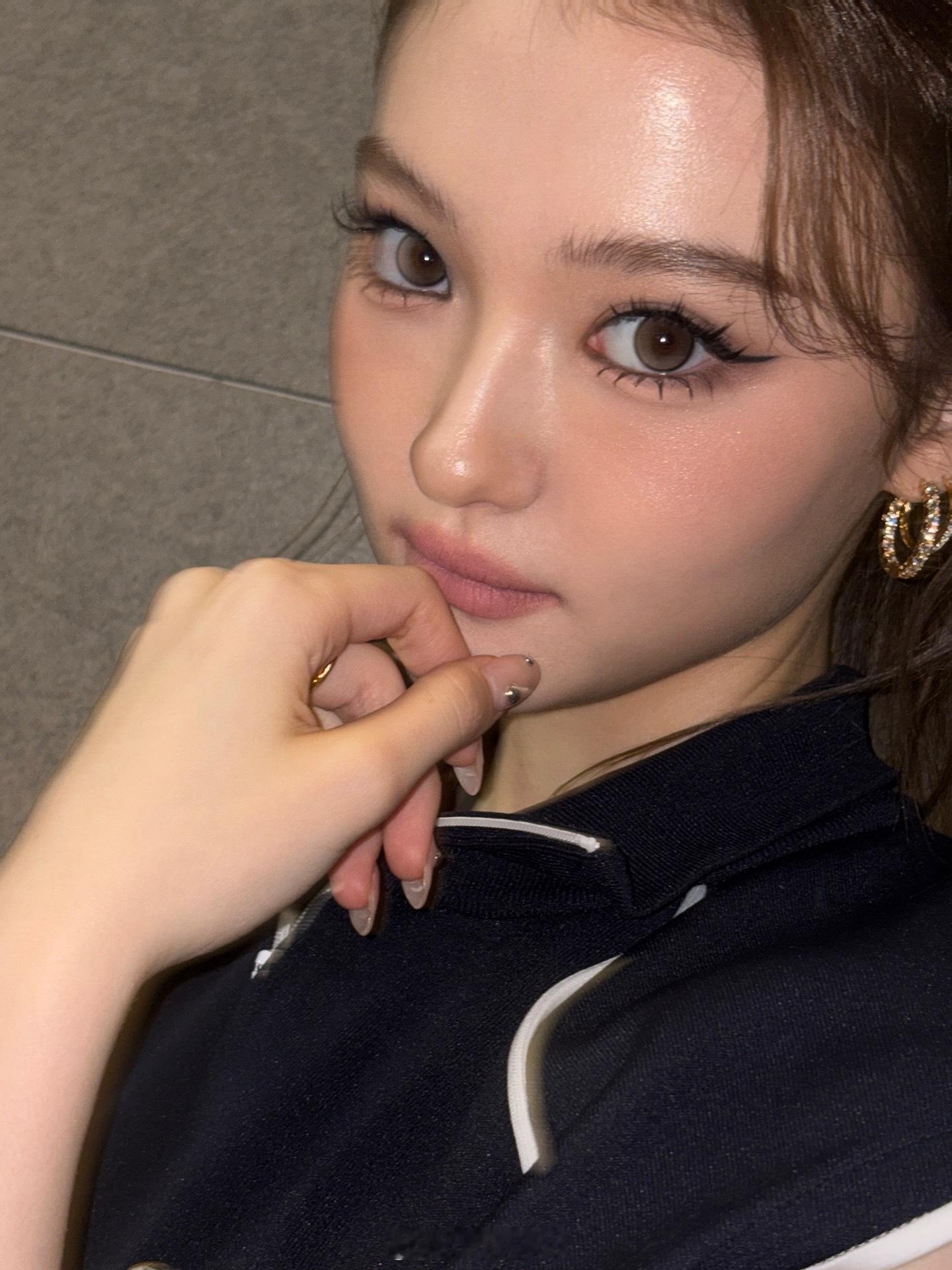 ella妆容好美😻😻 ​​​