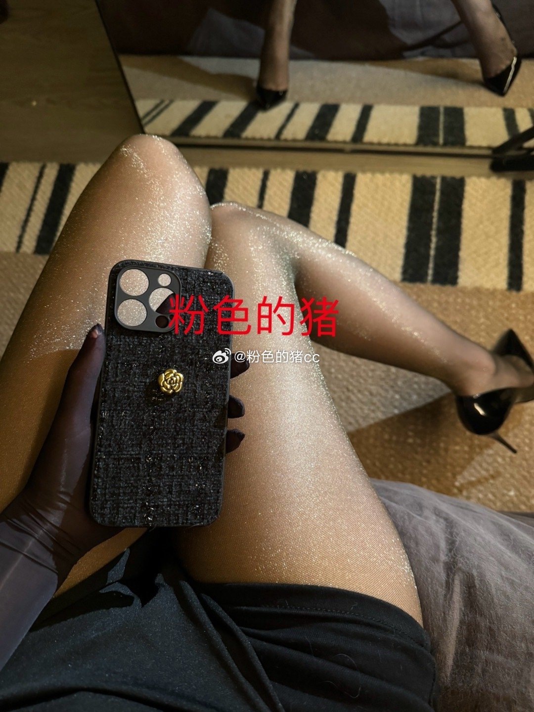 忙完发货，吃完饭我又开始拍新品啦真的感觉动力满满[打call][打call]喜欢