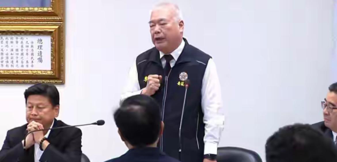 韩国瑜不听指挥，背刺郑丽文，配合“台独”军购，大陆一锤定音

首先必须严肃纠正几