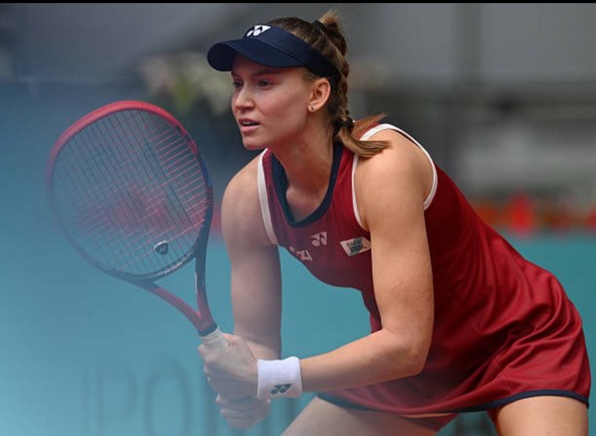 郑钦文马德里赛将战莱巴金娜马德里1000赛莱巴金娜 以 4-6 6-3 7-5 