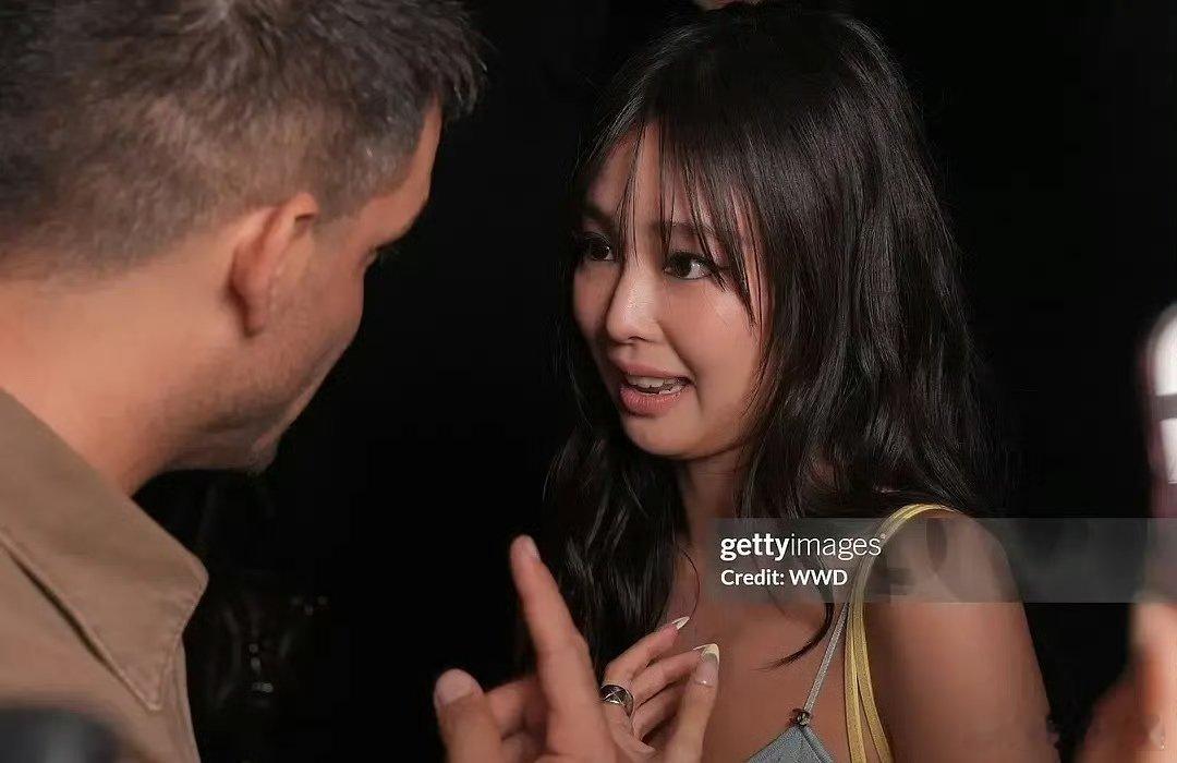 路人女和稠造型未尝不匹配[doge] ​​​