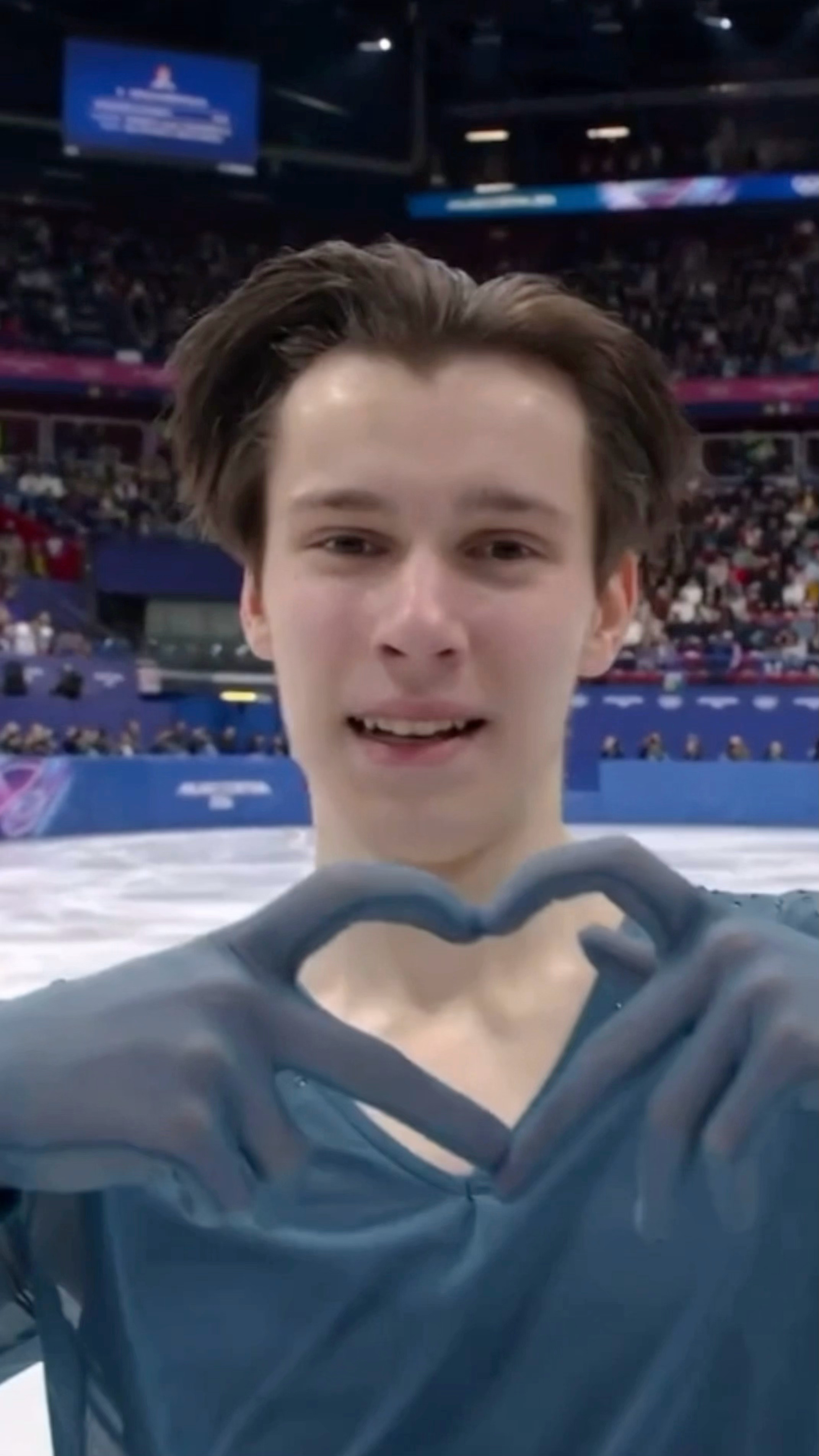 Kyrylo MARSAK这位小哥表情好丰富还很会饭撒啊🫢冬奥会