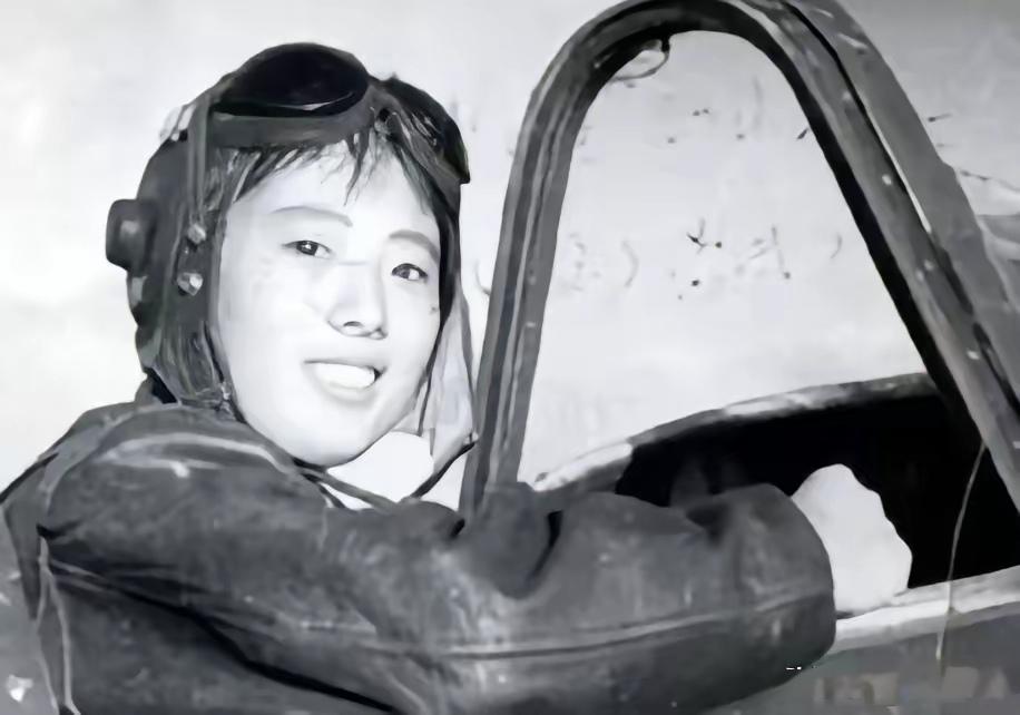 1964年，许世友的女儿许华山和朋友一起参加招飞体检，她原本只是给朋友壮胆，谁知