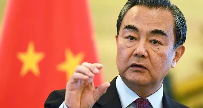 外媒今天（7月27日）报道，“中国和菲律宾就南中国海水域的争端持续升级之际，中国