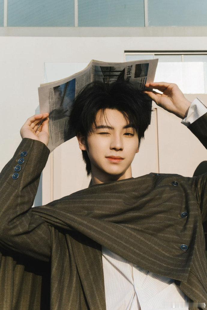 黄誉博红包预告 黄誉博给粉丝发福利啦！今晚20:06，50000元铁粉红包准时开