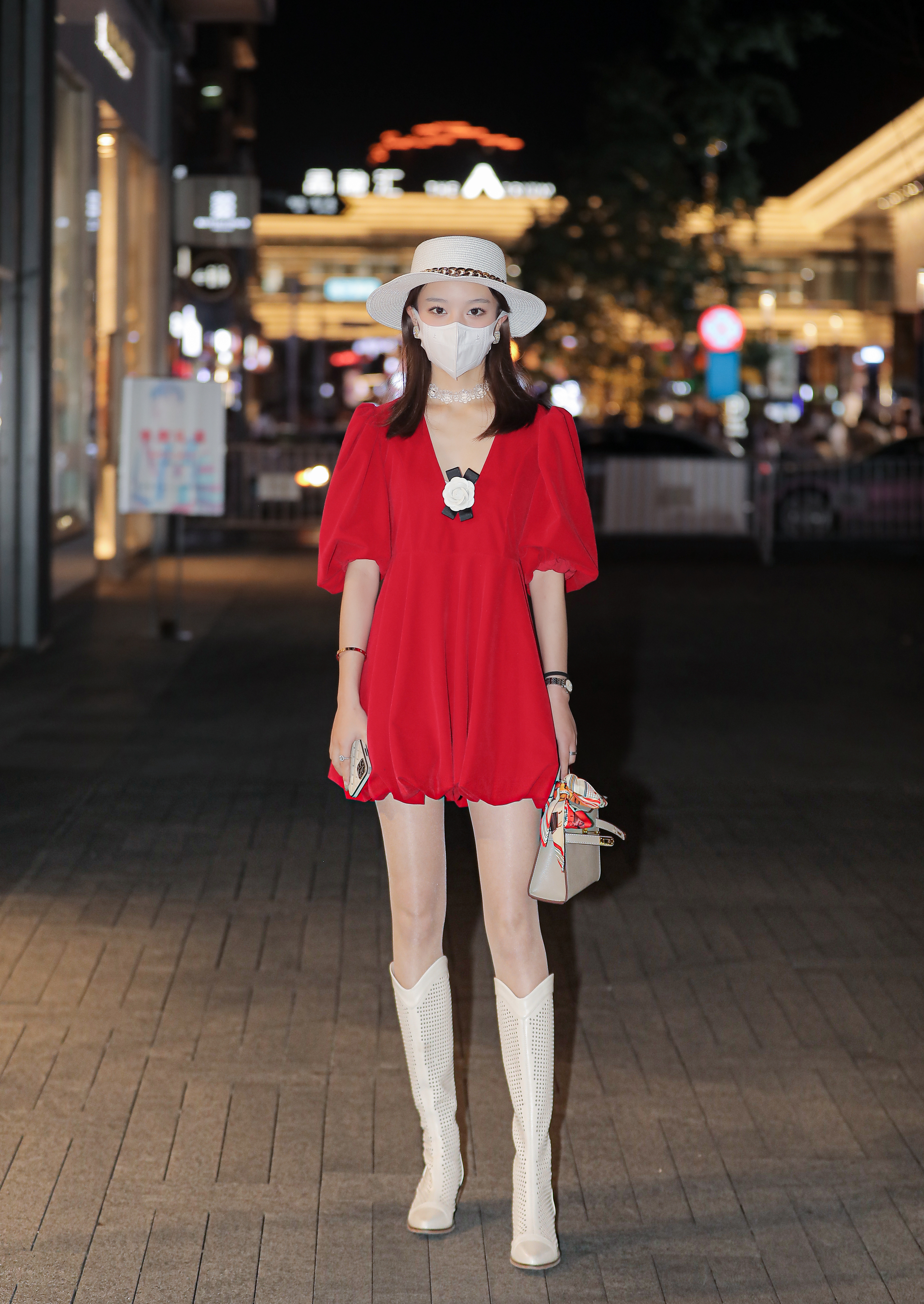 #街拍[超话]#   长靴   （拒绝水印） ​​​