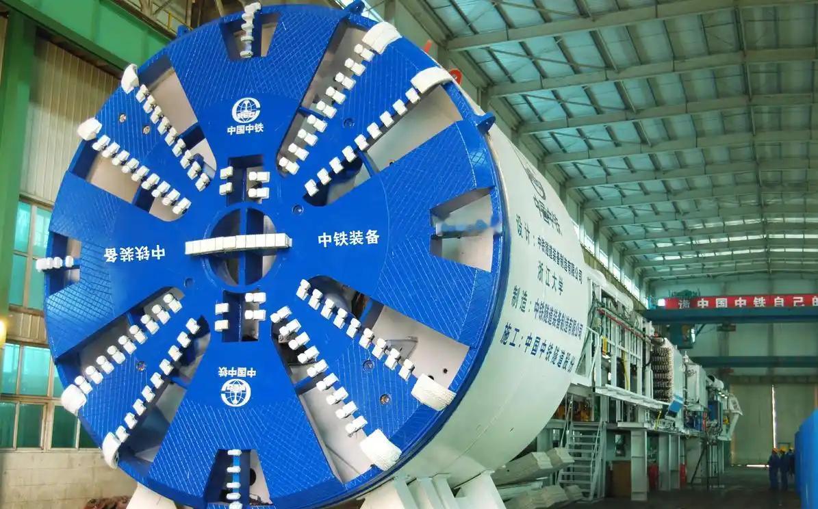 印度那边急得像热锅上的蚂蚁，因为这两台庞然大物，直接锁死了他们那个高达129亿美