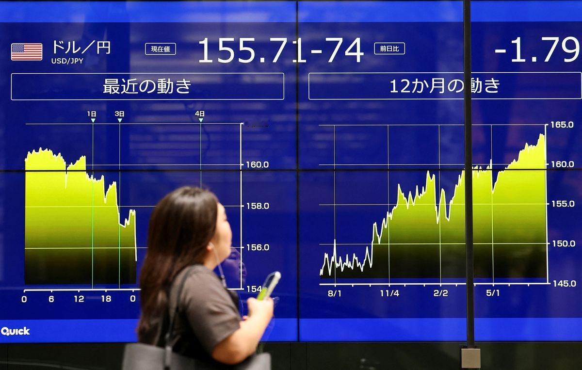 近日日韩央行罕见同步出手抛售美元，双双稳住本币汇率，这件事在俄罗斯舆论场引发巨大