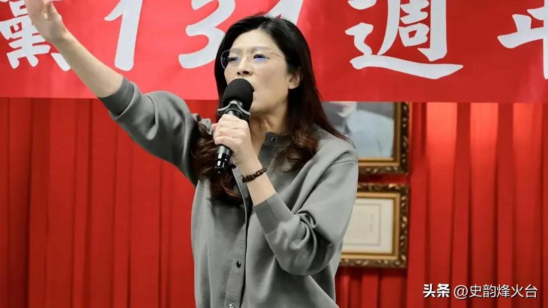 就在刚刚，

中国国民党主席郑丽文接受美国《时代》周刊专访的内容刊出。

郑丽文