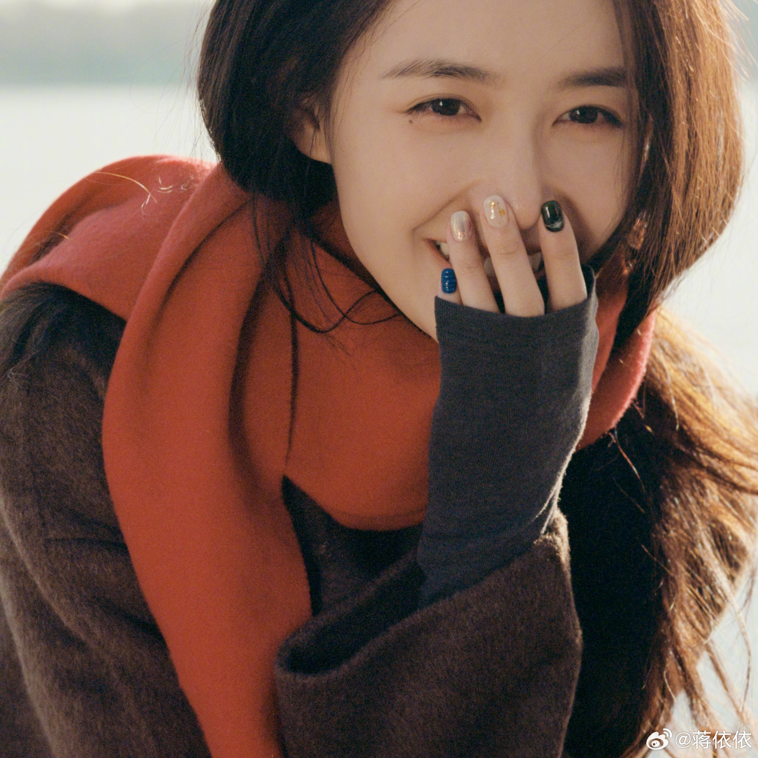 依些杂记 每一次碰面时的记录都变成了珍贵的回忆。🧣记录下了我的幸福时刻，我也看