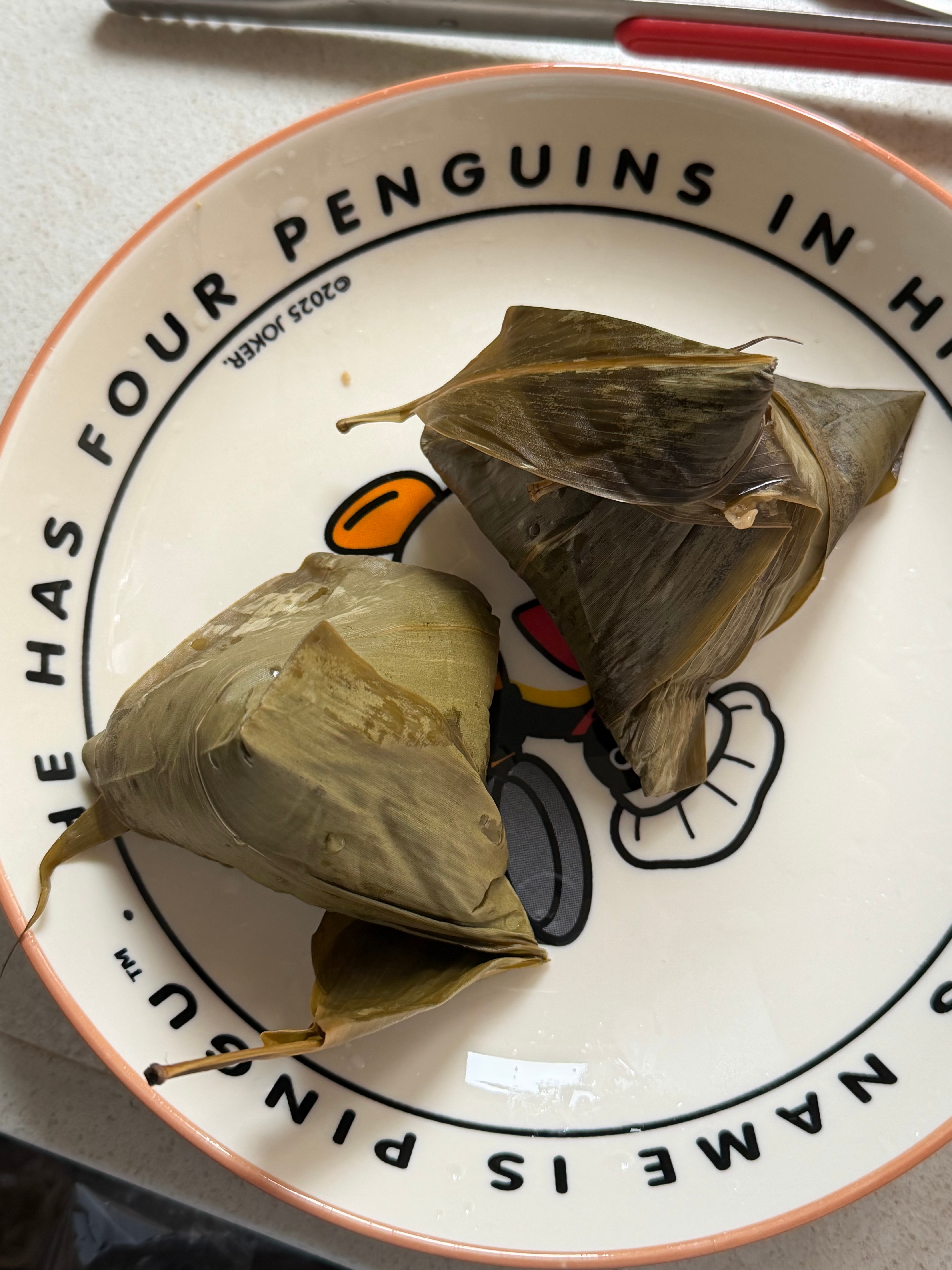 端午节蕞后两个粽子终于终于被干掉了就是那种扔掉可惜食之无味的状态了随手拍