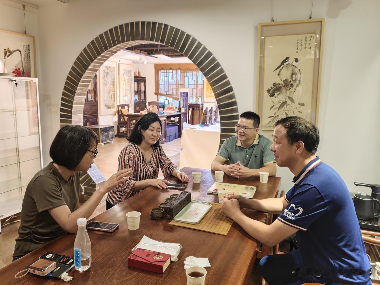 公益与法治聚力，共探善商新未来——韩沐云、麦綺金、伍小栋与广东好人肖金在穗华口腔