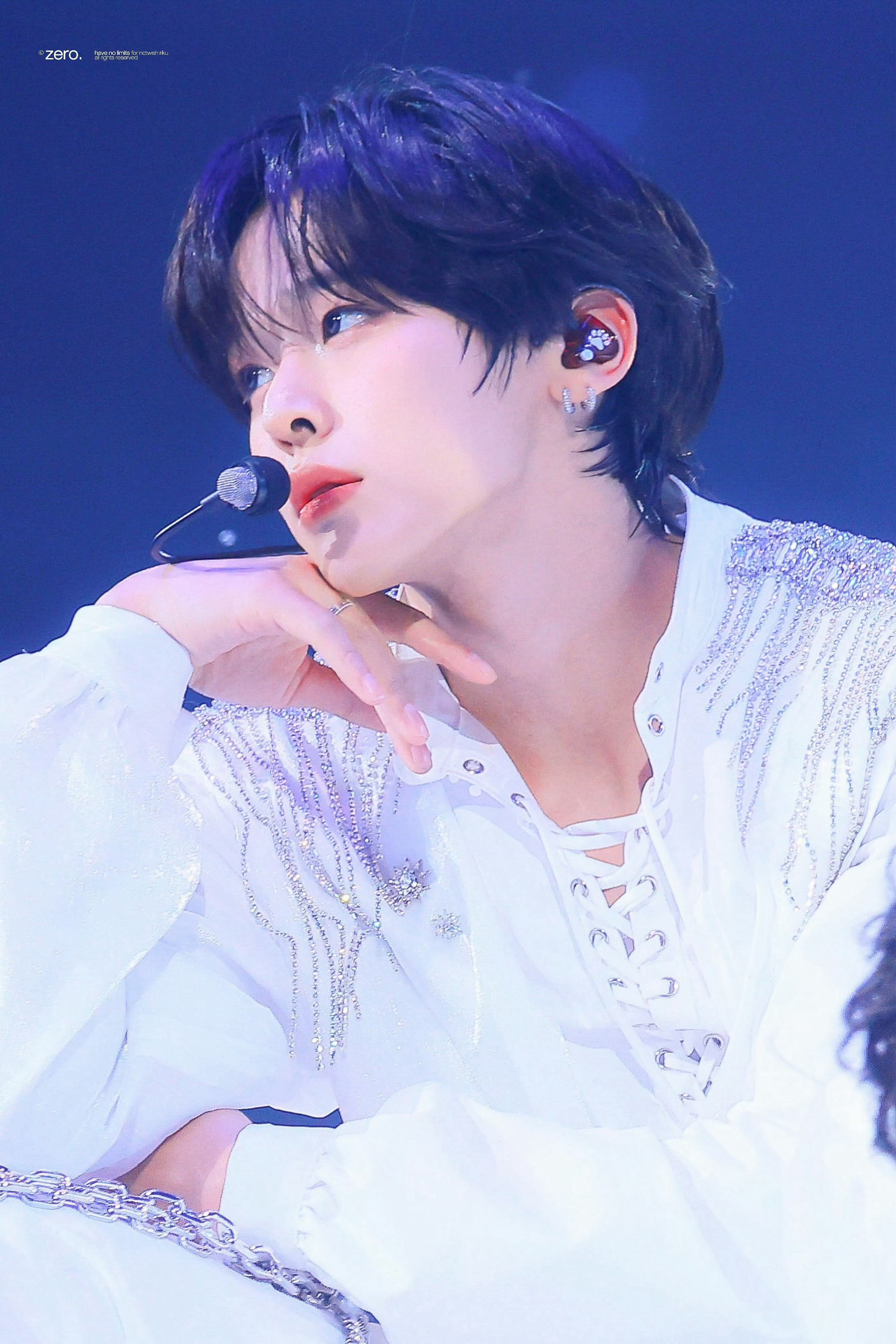 RIKU前田陸[超话]riku 我这辈子不嫁人了 爸妈我已经找到自己幸福了 不管