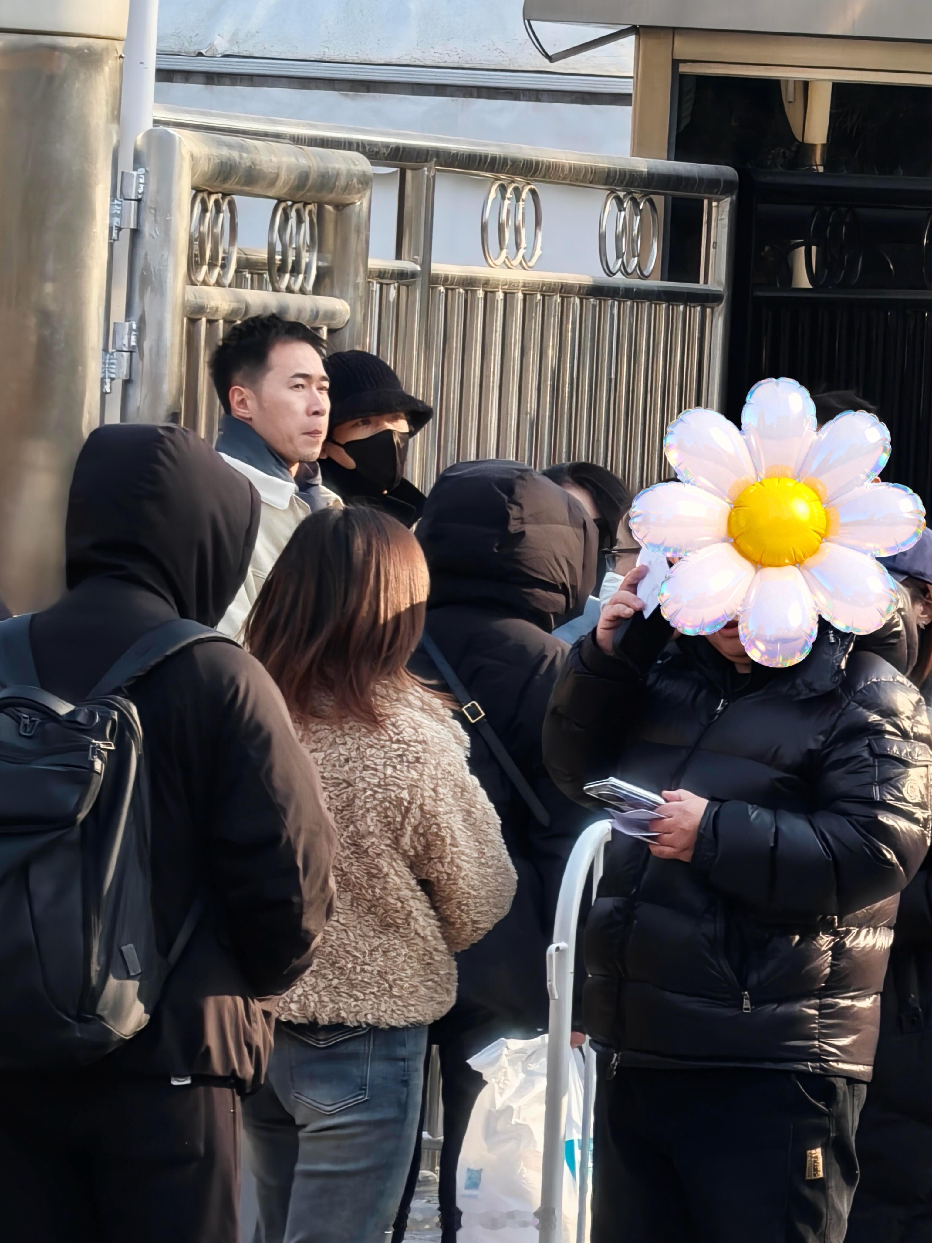 哇老王哥现身春晚第二次联排了！王安宇现身春晚第二次联排了王安宇春晚第二次联排上班