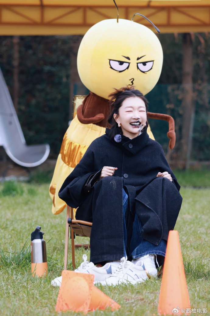 周冬雨回应录综艺挂脸 i人真的狠狠泪目！周冬雨把内向人的社交困境说得明明白白，面