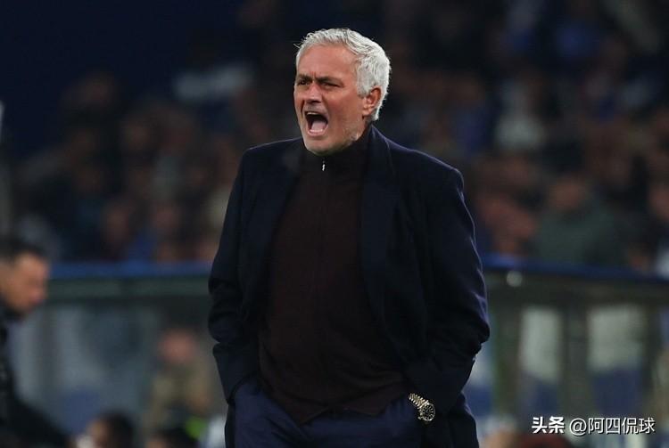 外行看热闹，内行看门道。葡萄牙籍知名主帅穆里尼奥力挺C罗，并表示“C罗不在葡萄牙