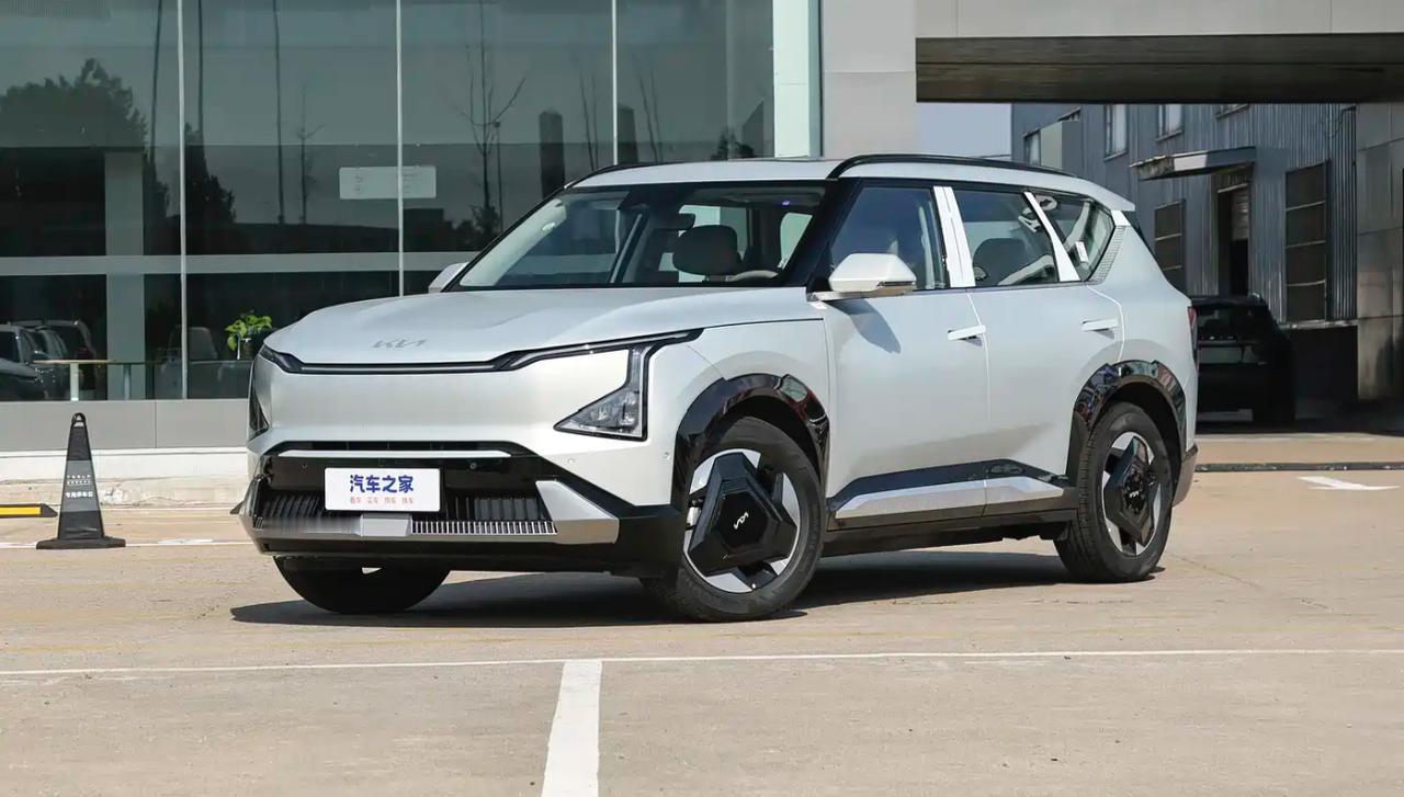 2025款起亚EV5官方核心信息

2025款起亚EV5为5门5座纯电动紧凑型S