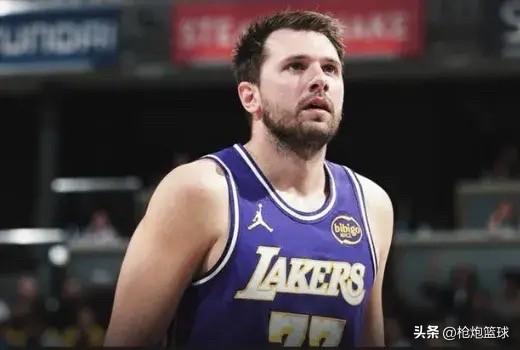 哈登真是祖师爷啊

前NBA球员小托马斯近日谈到了东契奇和哈登之间的关系，他说：