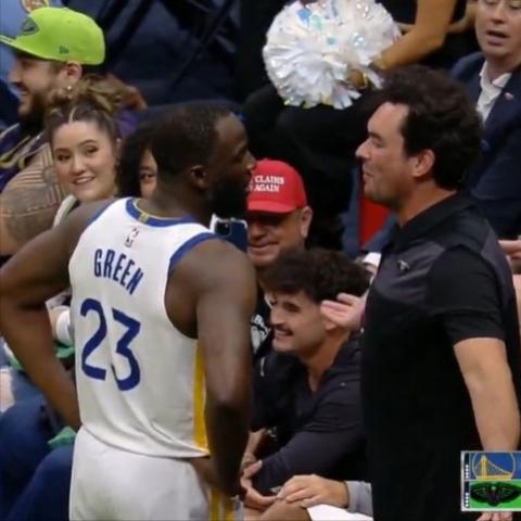 追梦与鹈鹕球迷对骂：
鹈鹕球迷：你和安吉尔·里斯（WNBA球员）一样，只抢篮板球