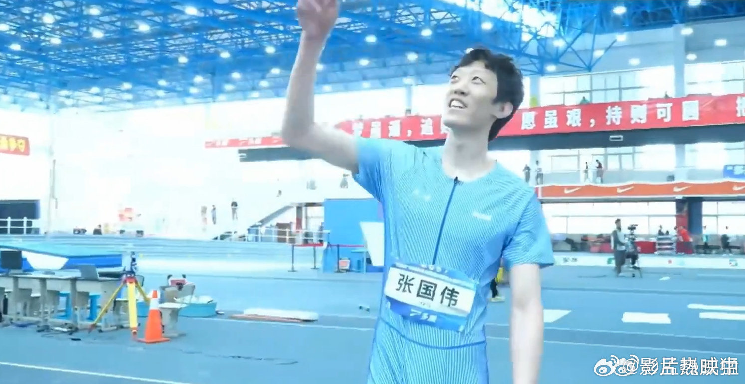 张国伟治小北有的是力气和手段 张国伟专治各种不服！水枪狂呲、把小北当跳杆，一套操