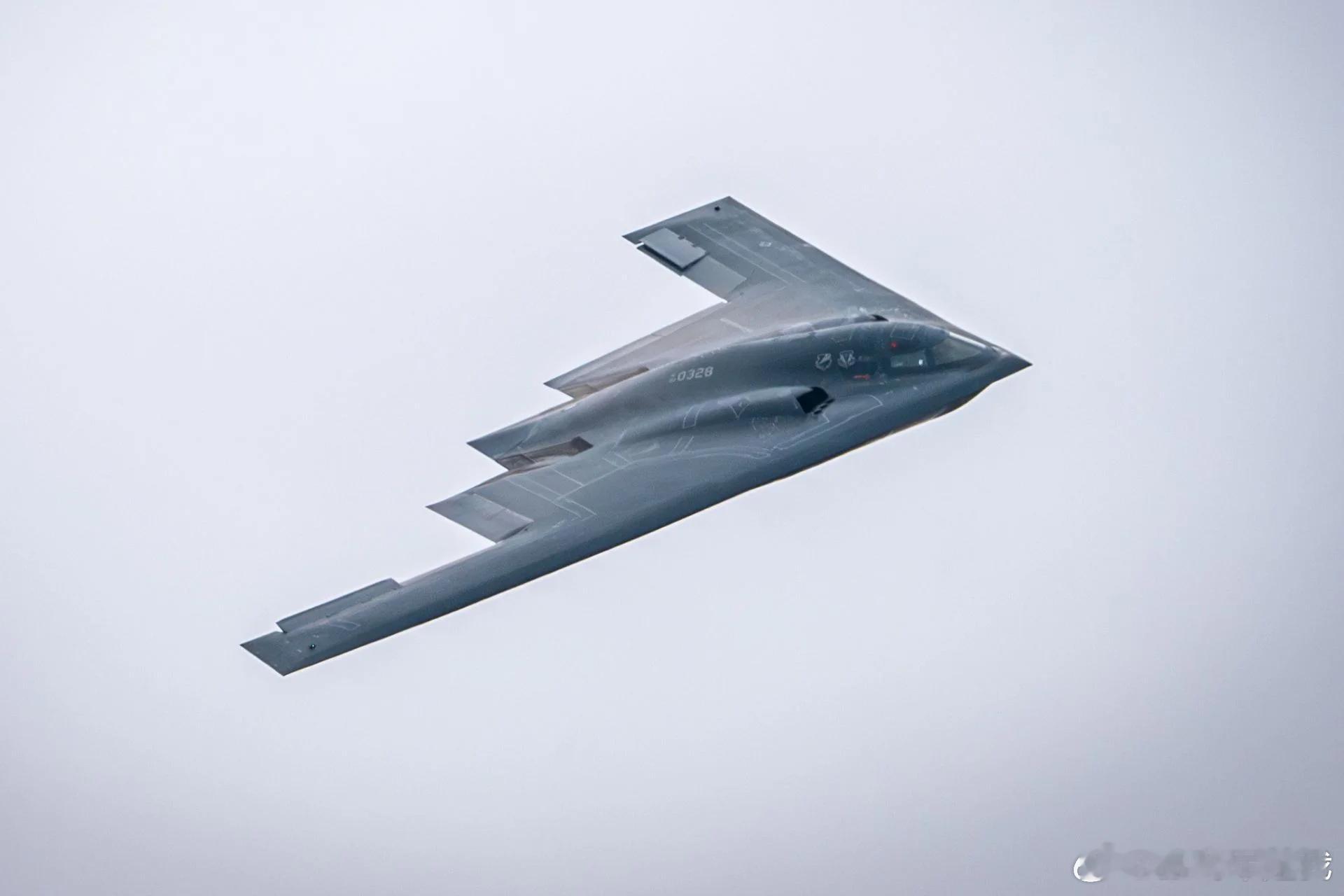 30小时往返13000英里，伊朗防空全程未察觉，B-2的隐身神话还在续写2026