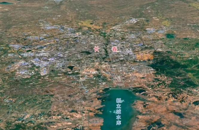 古时长春一带是北方游牧民族活动的草原区域，辽代在此设立长春州，金代延续相关建制。
