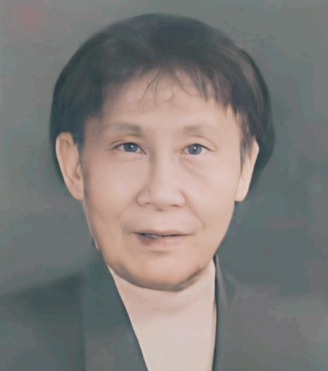 南京女子买菜路过废品站，花60元捡漏一摞泛黄纸稿，摊主毫不在意的说：”这些都没人