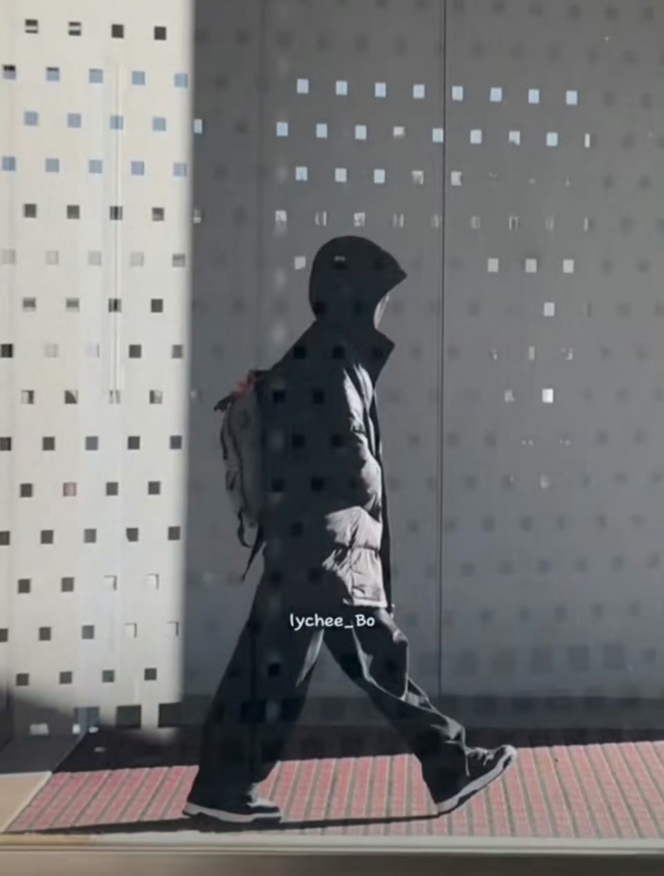 “那年今日”就这样大步大步走向光明的未来吧