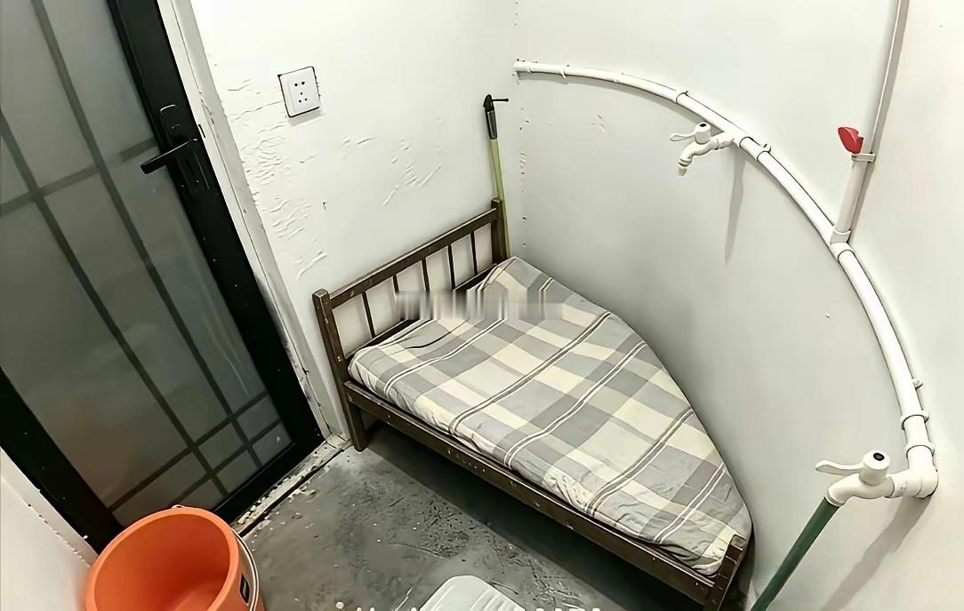 上海汤臣一品地段这样的房子，每月租金200元，会有人租吗？感觉不好租，有点贵了。