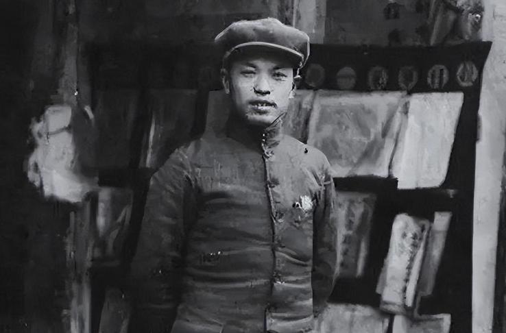 叛变的红军师长方步舟，1949年率800余国军起义，最后结局怎样

红军队伍在长