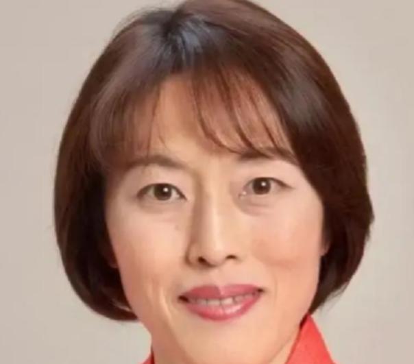日本的新年，不太平静；田村智子上台，第一句话就批评高市早苗；说她的言论，伤了中日
