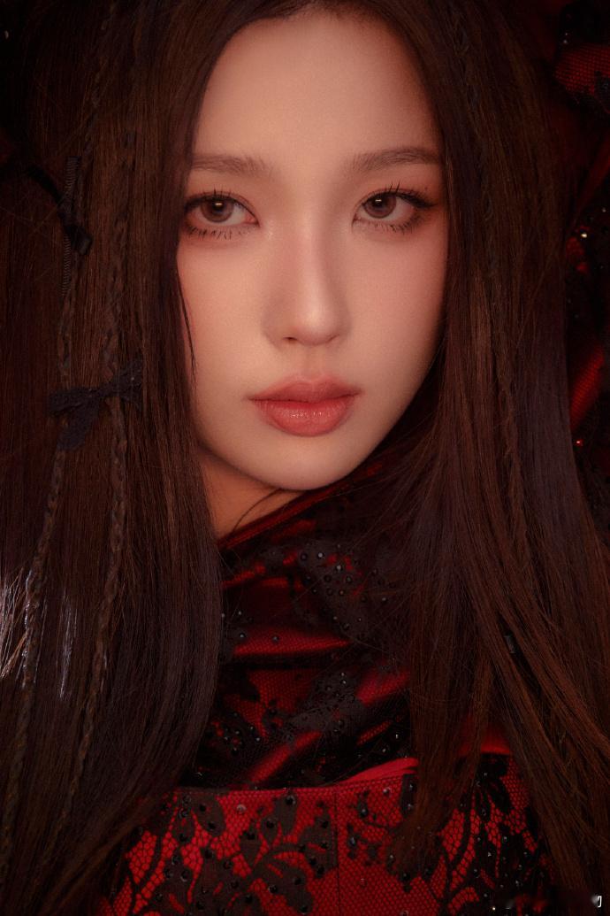 虞书欣音乐态度是对成长与梦想的赤诚  虞书欣废墟开出的荆棘玫瑰  的音乐态度，更