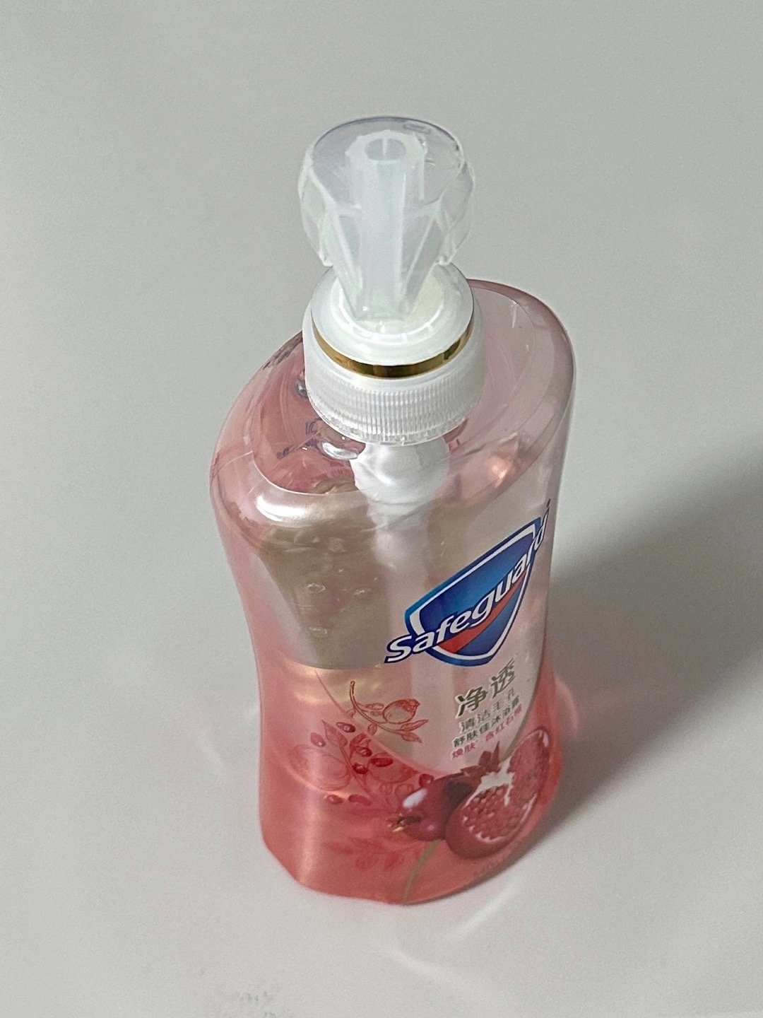 红石榴香又甜又嗲！每次洗澡后！！整个浴室跟身上都是这股红石榴清甜果香味！像刚剥开