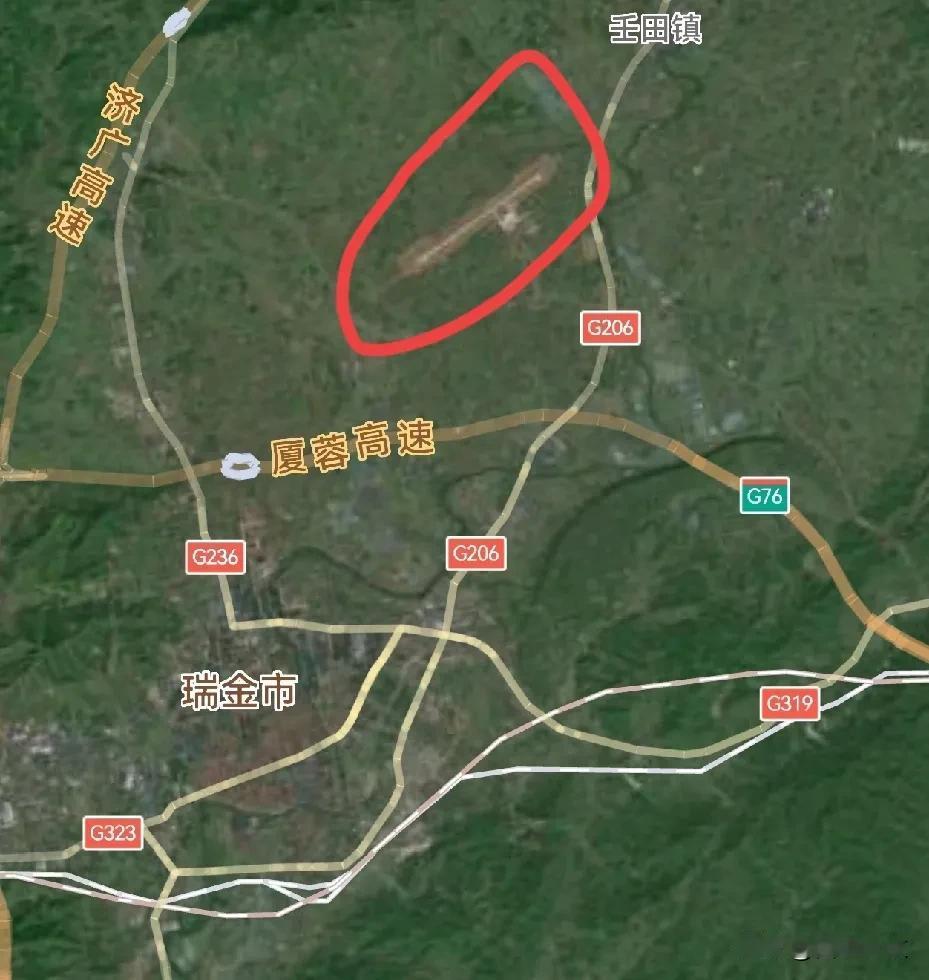东部地级市赣州的第二个民航机场建成了，4C级，除了遵义，好像找不出第三个了吧？
