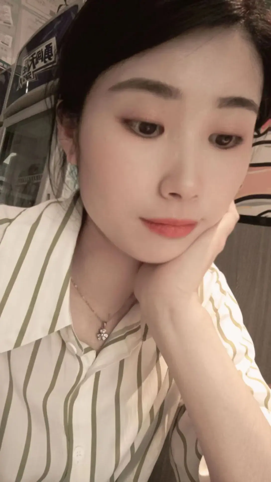 人生有什么可比的呢？比美貌，我们都会老去；比财富，我们都会失去；比生命...